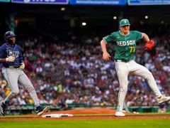 Red Sox’ RHP Hunter Dobbins diagnosed with ACL tear, ending 2025 season