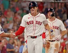 Roman Anthony’s 1st Fenway HR breaks ice in 9-3 Red Sox win